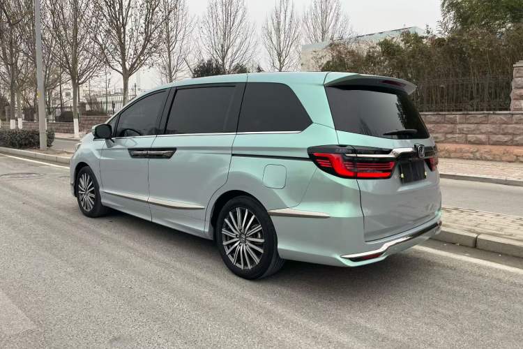 Used Honda Elysion 2022 2.0L eHEV Luxury First Edition