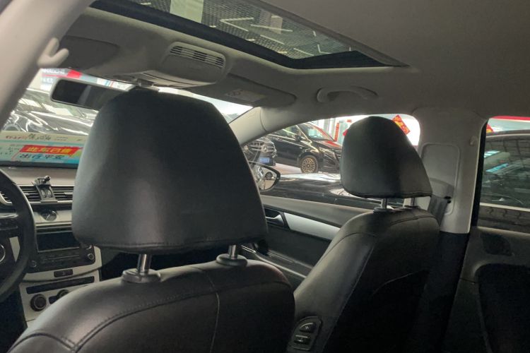 Used Volkswagen Magotan 2015 1.8TSI Advanced Model
