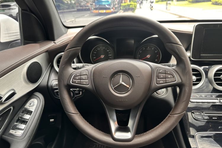 Used Mercedes-Benz GLC 2019 GLC 200 L 4MATIC

