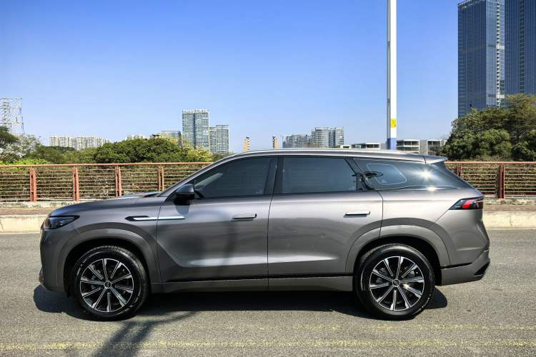 Used Chery Tiggo 9 2023 2.0T Dual-Clutch Two-Wheel Drive Leading Edition 5 Seats