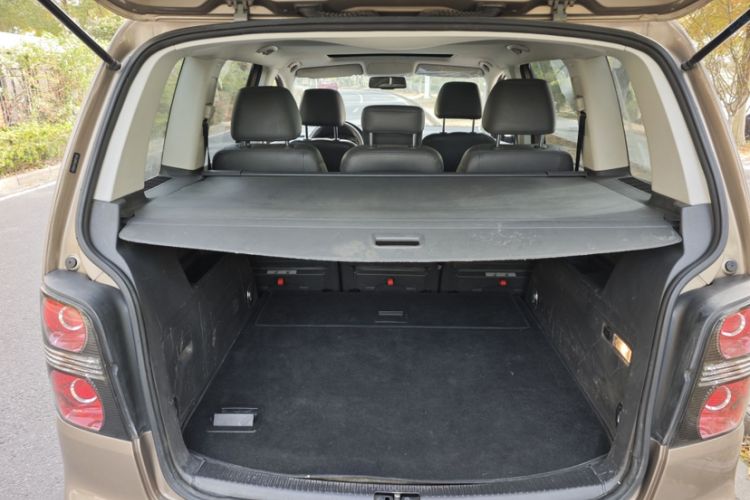 Used Volkswagen Touran 2015 1.4T DSG Comfort Edition 5 Seats
