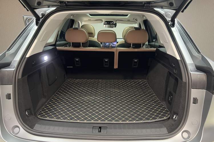 Used Chery Tiggo 8 L 2024 2.0T Two-Wheel Drive Prestige Version 5 Seats