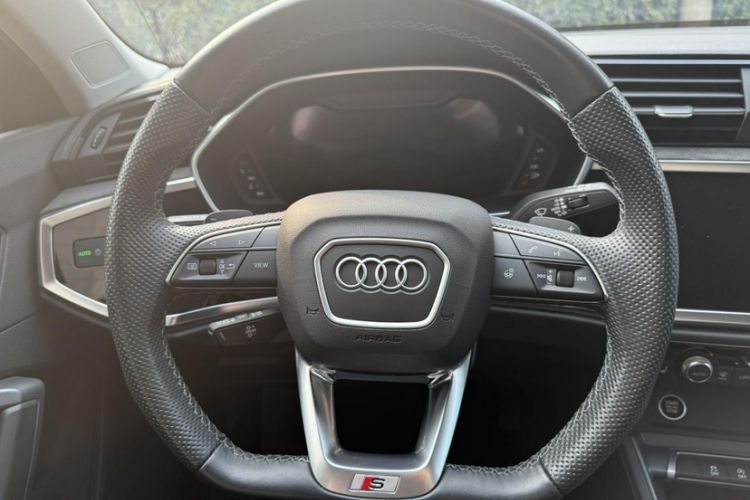 Used Audi Q3 2023 40 TFSI Fashion Dynamic Model