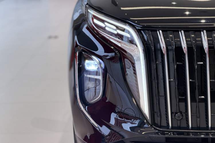 Used Hongqi HS7 PHEV 2024 2.0T PHEV Four-Wheel Drive Flagship Edition 7 Seats