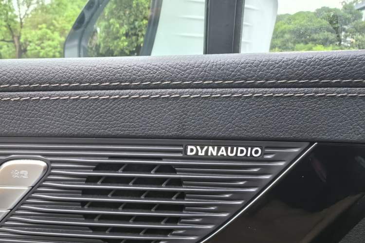 Used BYD Tang New Energy 2022 EV 730KM Luxury Model
