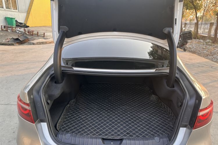 Used Jaguar XFL 2023 XFL 2.0T P200 Two-Wheel-Drive Elite Luxury Edition