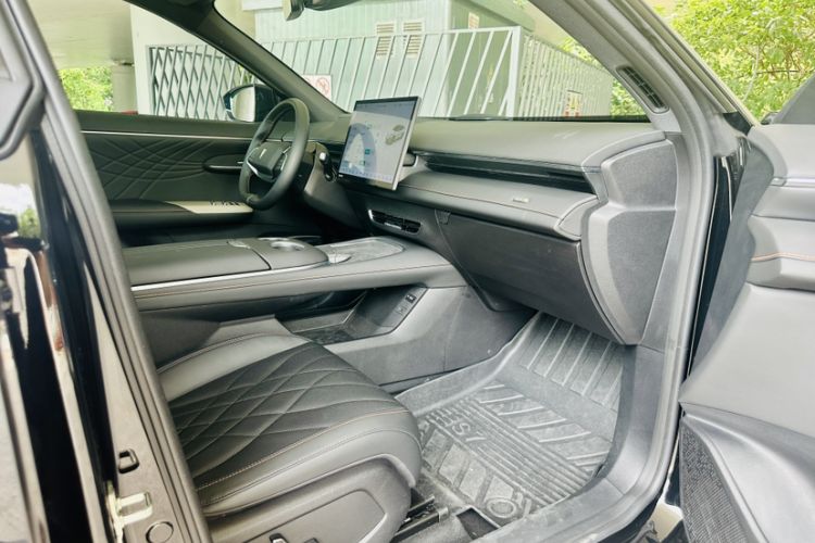 Used  S07 2023 200Max Range-Extended Version
