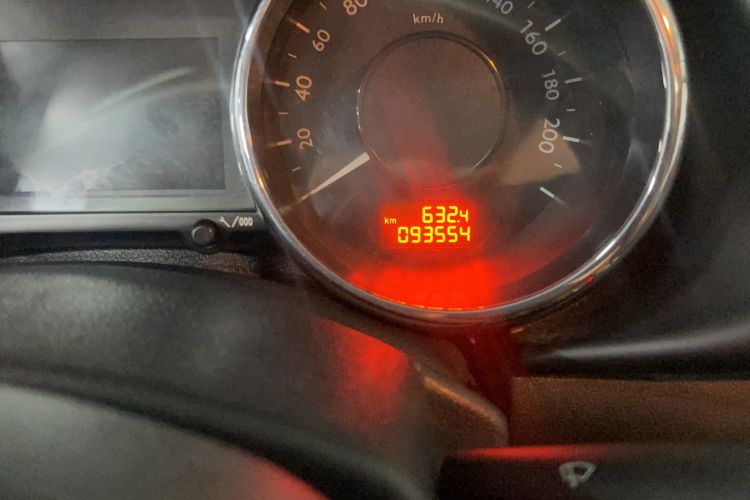 Used Peugeot 3008 2015 2.0L Automatic Classic Edition
