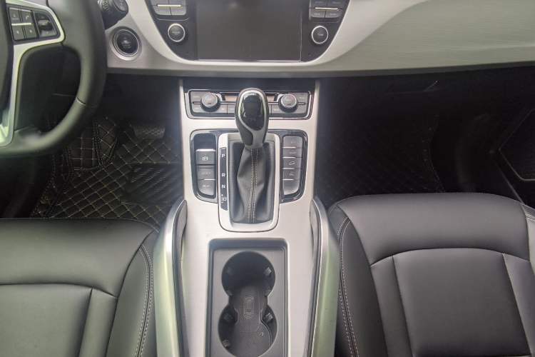 Used Geely Auto Emgrand X7 Sport 2016 1.8TD Automatic Smart Connectivity Version
