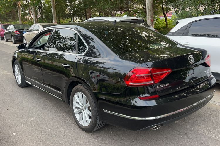 Used Volkswagen Passat 2017 330TSI DSG Luxury Edition
