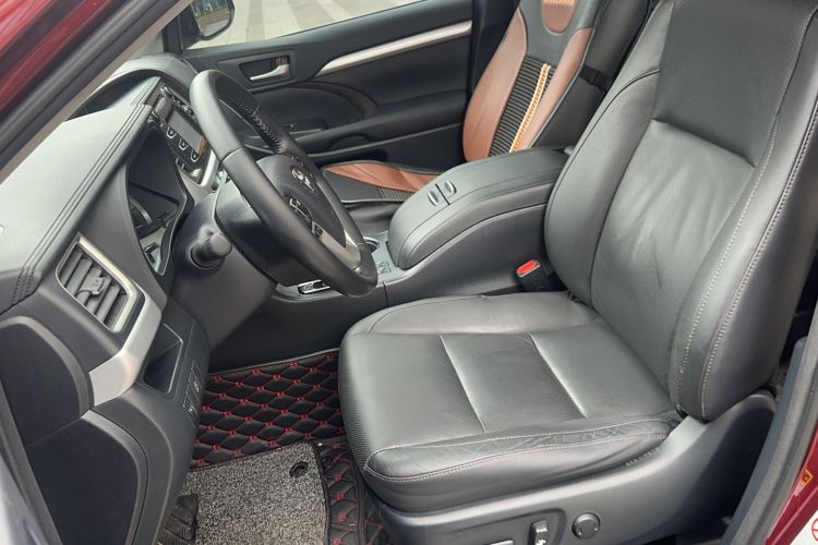 Used Toyota Highlander 2015 2.0T Four-Wheel Drive Luxury Edition 7-Seater
