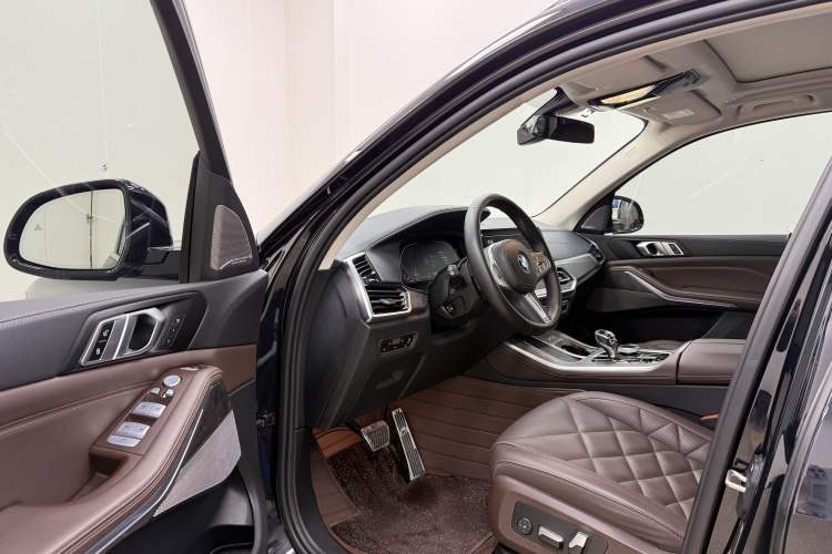 Used BMW X5 2022 Restyled xDrive 30Li Luxury Version M Sport Package