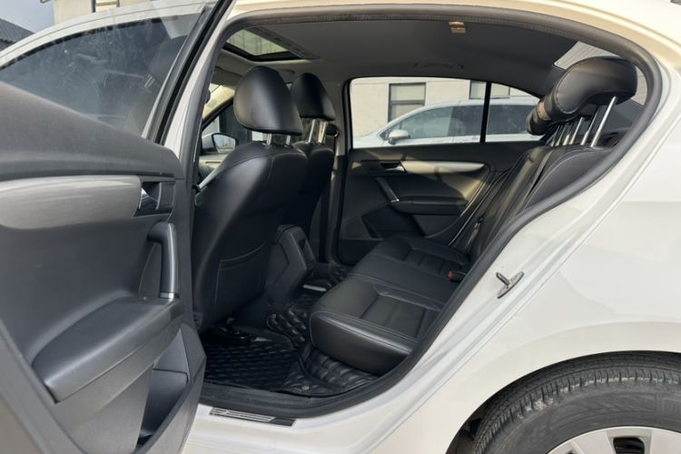 Used Volkswagen Lavida 2013 Restyled Classic 1.6L Automatic Comfort Edition
