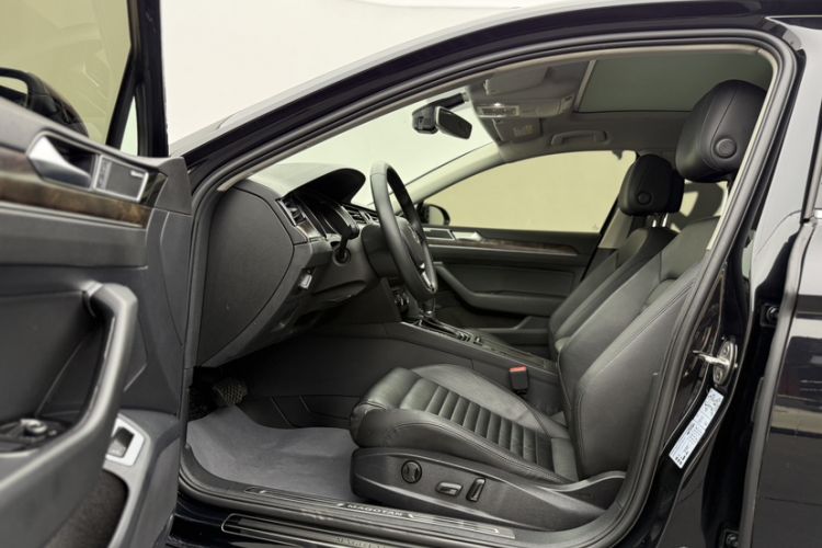 Used Volkswagen Magotan 2019 330TSI DSG Luxury Version China VI Standard