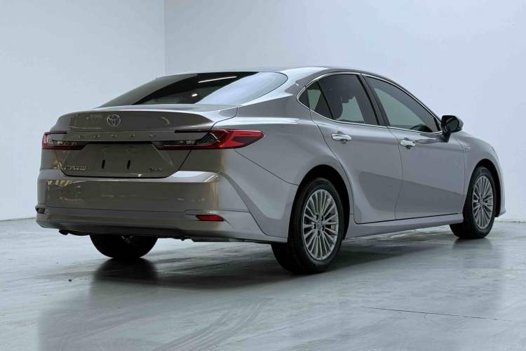 Used Toyota Camry 2024 Dual-Motor 2.0 HGVP Luxury Edition