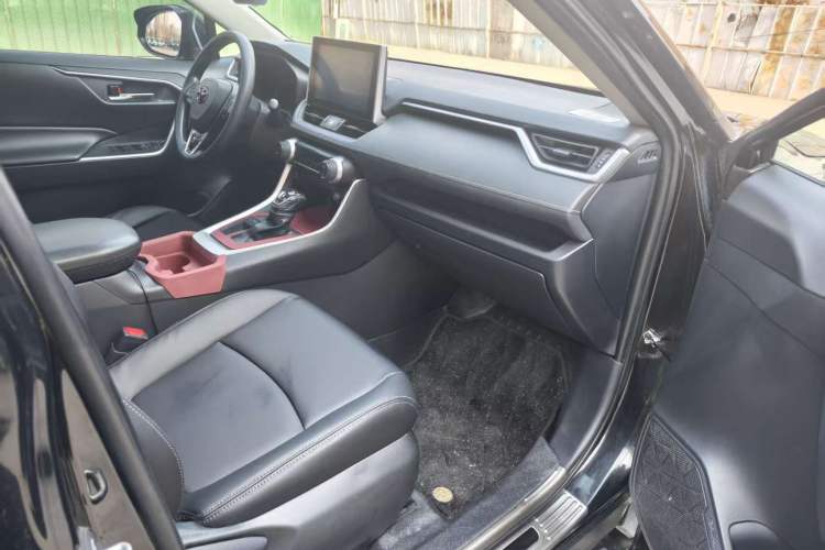 Used Toyota RAV4 2021 2.0L CVT Two-Wheel Drive Fashion Edition
