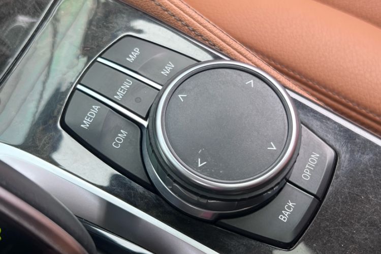 Used BMW 5 Series 2018 Restyled 530Li Leading Edition M Sport Package
