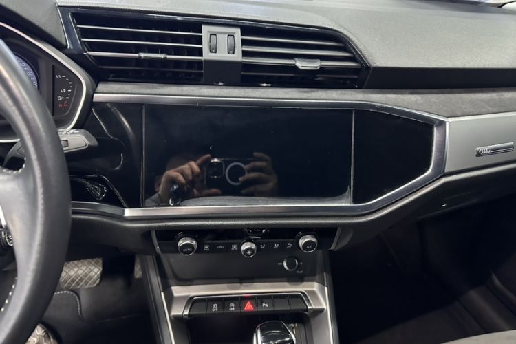 Used Audi Q3 2020 35 TFSI Ambition Dynamic Edition
