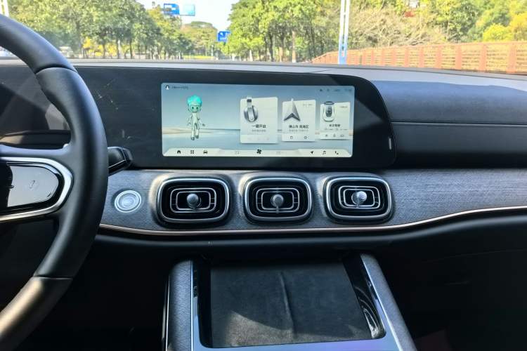 Used Chery Tiggo 9 2023 2.0T Dual-Clutch Two-Wheel Drive Leading Edition 5 Seats