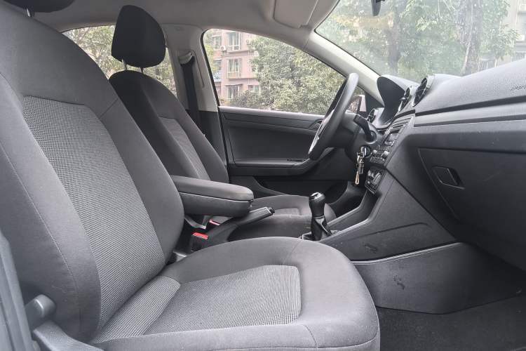 Used Volkswagen Jetta 2019 Dream Edition 1.5L Manual Fashion Version