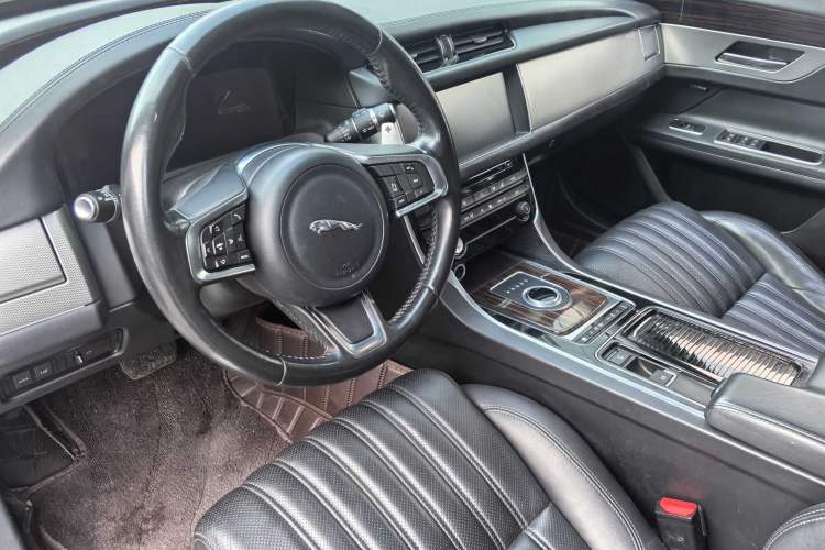 Used Jaguar XFL 2018 XFL 3.0 SC 340 PS Luxury Edition
