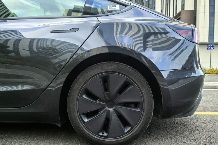 Used Tesla Model 3 2025 Rear-Wheel-Drive Version
