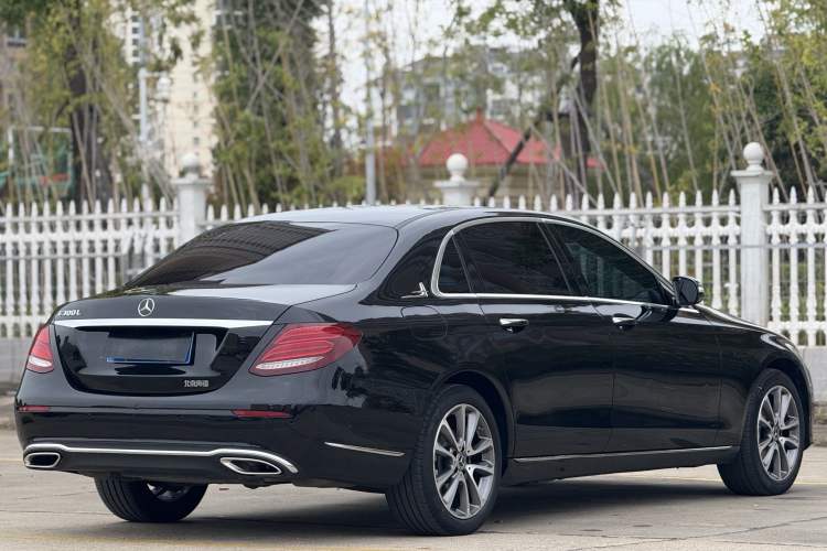 Used Mercedes-Benz E-Class 2019 E 260 L
