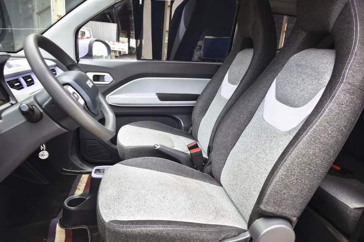 Used Chery QQ Ice Cream 2022 120km Conical Shape Lithium Iron Phosphate
