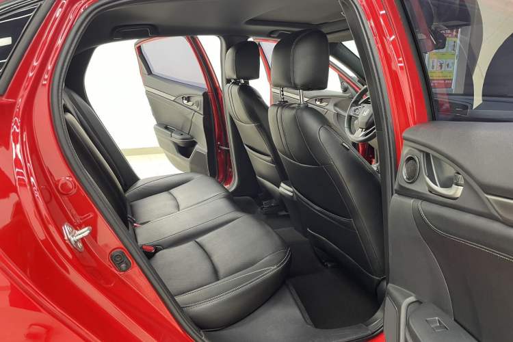 Used Honda Civic 2021 HATCHBACK 220TURBO CVT Trendy Cool Edition
