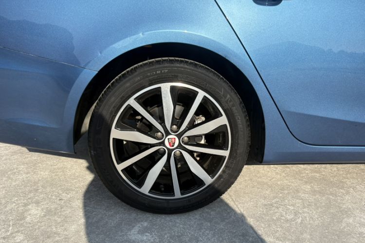 Used Roewe i6 2017 20T Automatic Internet ZhiZun Edition
