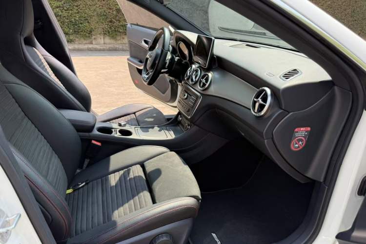 Used Mercedes-Benz CLA 2016 CLA 220 4MATIC
