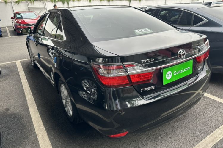 Used Toyota Camry 2016 2.0G 10th Anniversary Leading Edition
