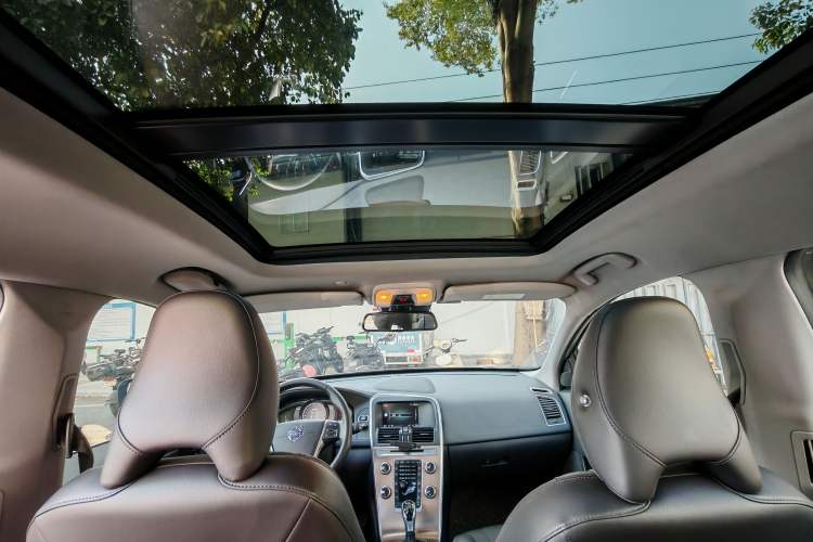 Used Volvo XC60 2017 T5 Smart Upgrade Edition