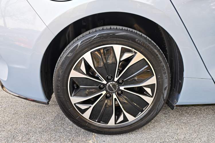 Used BYD Seal 2022 550 km Standard Range Rear-Wheel Drive Prestige Version
