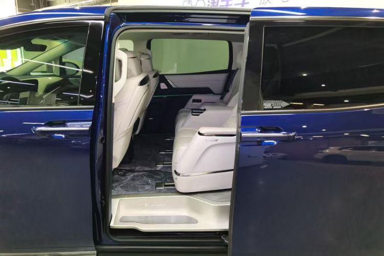 Used Buick Century 2023 2.0T Six-Seater Yinshi Edition
