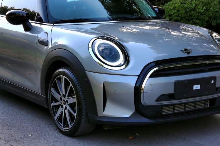 Used  MINI 2023 Updated 1.5T COOPER Artist
