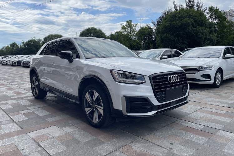 Used Audi Q2L 2020 35 TFSI Fashion Dynamic Model
