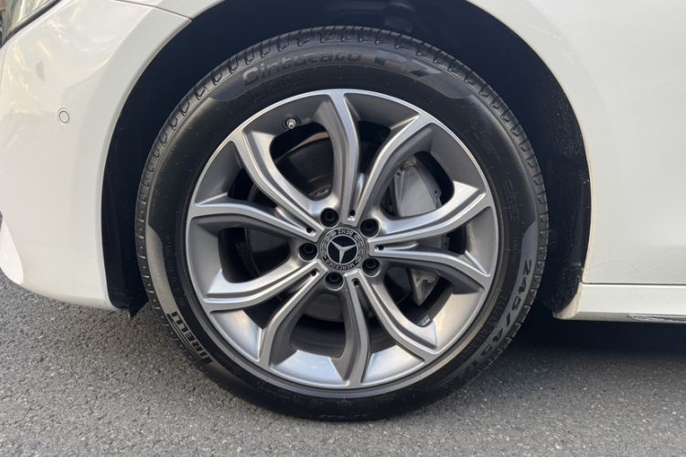 Used Mercedes-Benz E-Class 2020 E 300 L Sporty and Stylish Model
