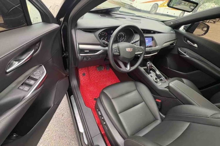 Used Cadillac XT4 2022 28T Two-Wheel-Drive Luxury Version