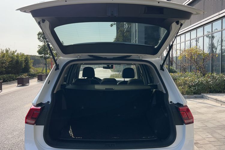 Used Volkswagen Tiguan L 2018 Facelift 330TSI Automatic Two-Wheel Drive Luxury Edition
