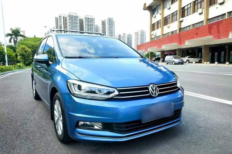 Used Volkswagen Touran 2016 Volkswagen Touran L 280TSI DSG Comfort Edition
