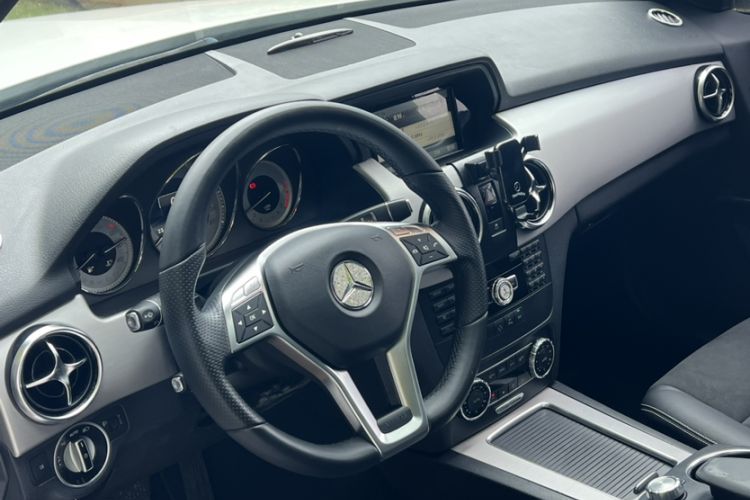 Used Mercedes-Benz GLK-Class 2015 GLK 260 4MATIC Dynamic Edition Ultimate Version