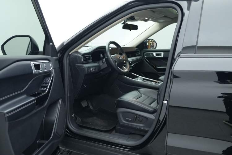 Used Ford Explorer 2023 EcoBoost 285 Four-Wheel Drive Stylish Plus Version 7 Seats