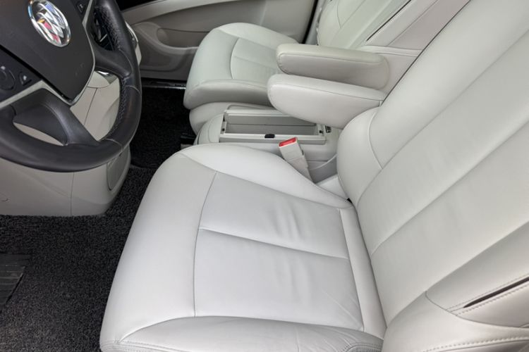 Used Buick GL8 2021 Land Cruiser Executive 652T Premium Model
