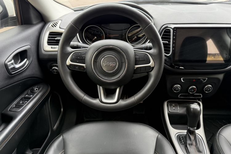 Used  Compass 2017 200T Automatic Comfort Edition