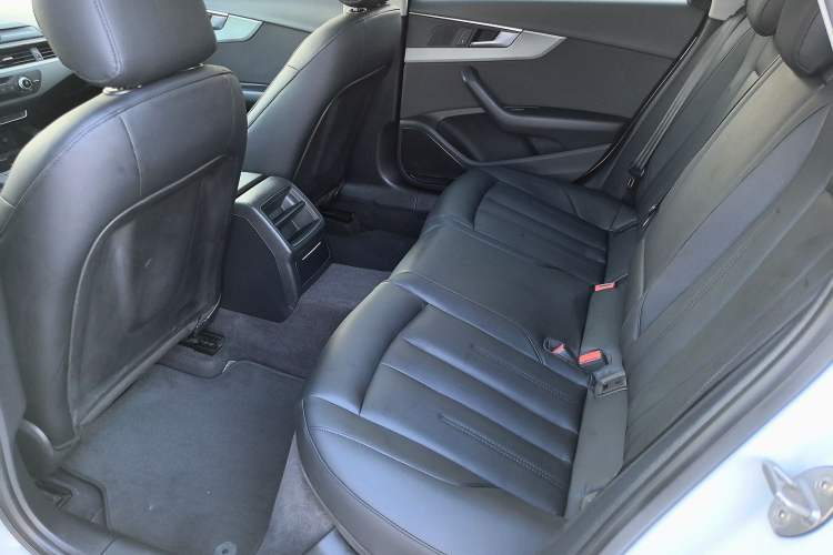 Used Audi A4L 2019 40 TFSI Ambition China VI