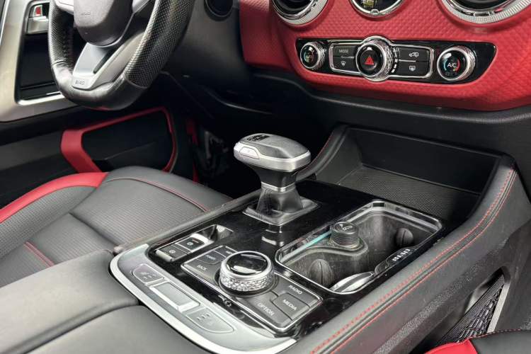 Used Beijing Auto BJ40 2020 2.0T Automatic Four-Wheel Drive Urban Hunter Edition Prestige Version
