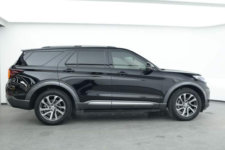 Used Ford Explorer 2023 EcoBoost 285 Four-Wheel Drive Stylish Plus Version 7 Seats