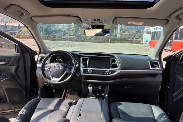 Used Toyota Highlander 2018 2.0T Four-Wheel Drive Ultimate Edition 7-Seater Emission Standard China V
