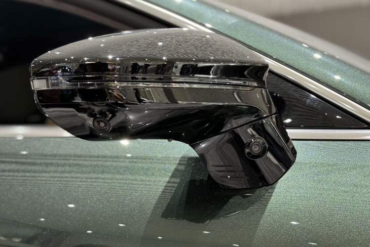 Used  Galaxy 8 2025 130km EM-i Flagship Edition
